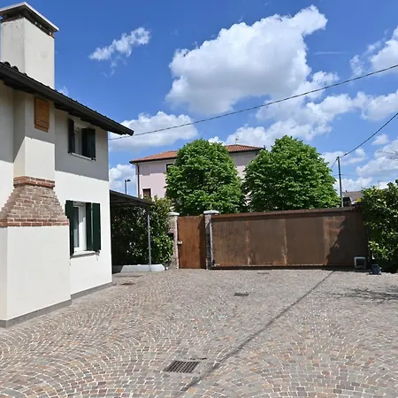 Ca Centosa Artistic House Storica Ristrutturata Con Patio E Giardino Villa *