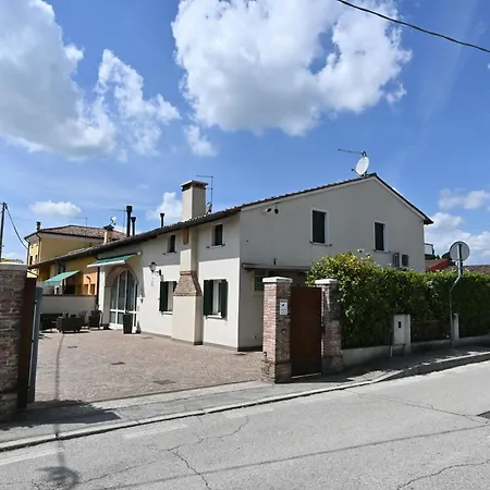 Ca Centosa Artistic House Storica Ristrutturata Con Patio E Giardino *