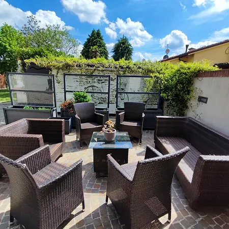 Villa Ca Centosa Artistic House Storica Ristrutturata Con Patio E Giardino